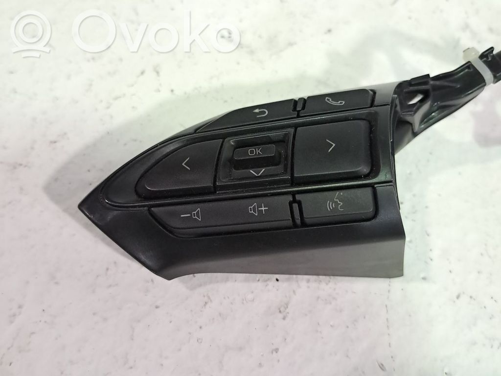 Toyota Yaris Boutons / interrupteurs volant