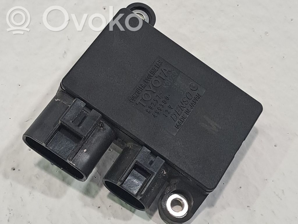 Unidad de control/módulo de carrocería central   89257499300