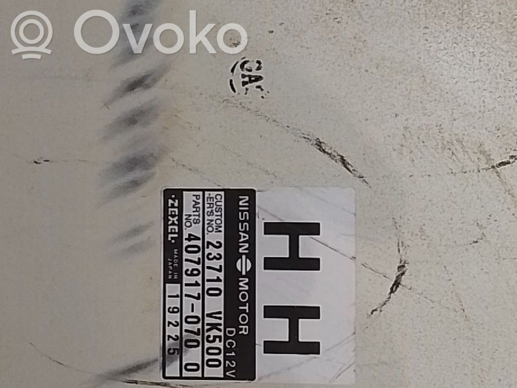 Unidad de control/módulo ECU del motor   23710VK500