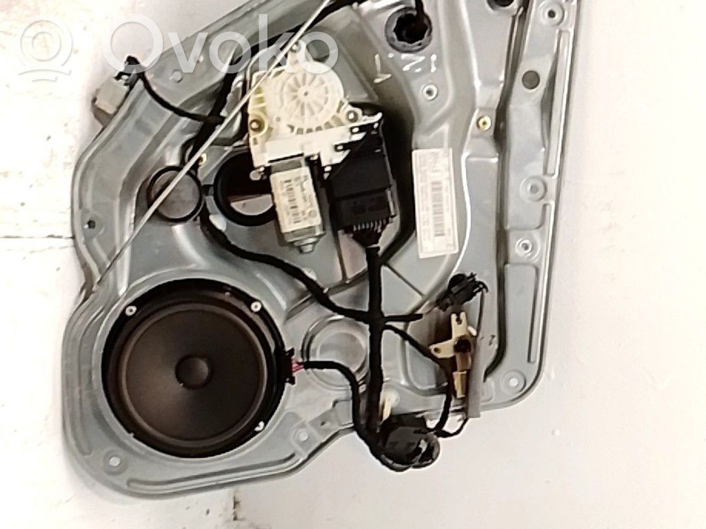 Regulador de ventanilla eléctrico de puerta delantera   1M0839461A