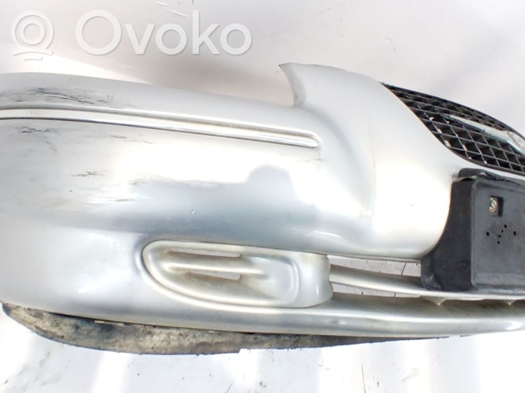 Chrysler Stratus Parachoques delantero 