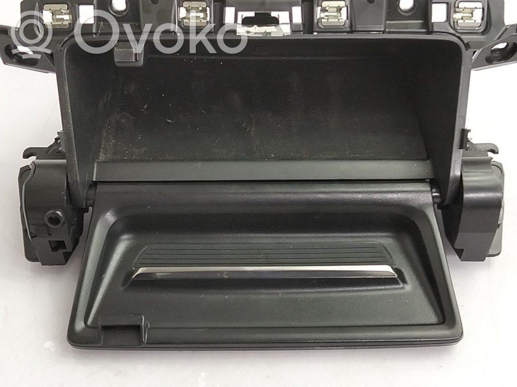 Peugeot 2008 I Aschenbecher 