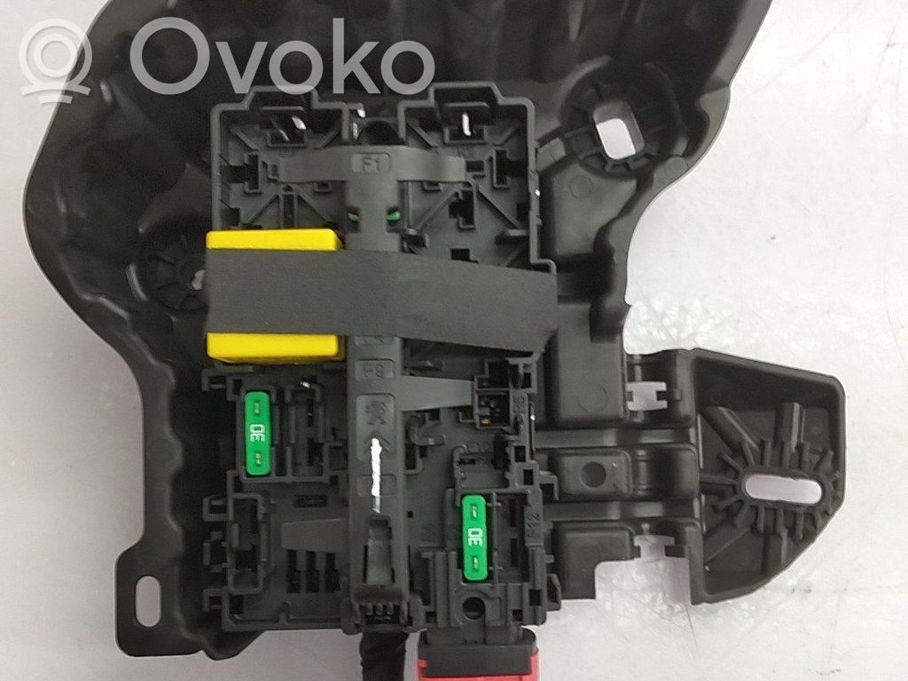 Peugeot 2008 I Módulo de fusible 