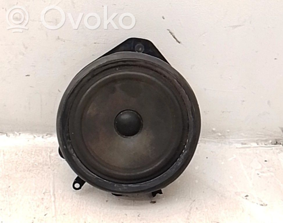 Audi A4 S4 B6 8E 8H Altavoz de la puerta delantera 