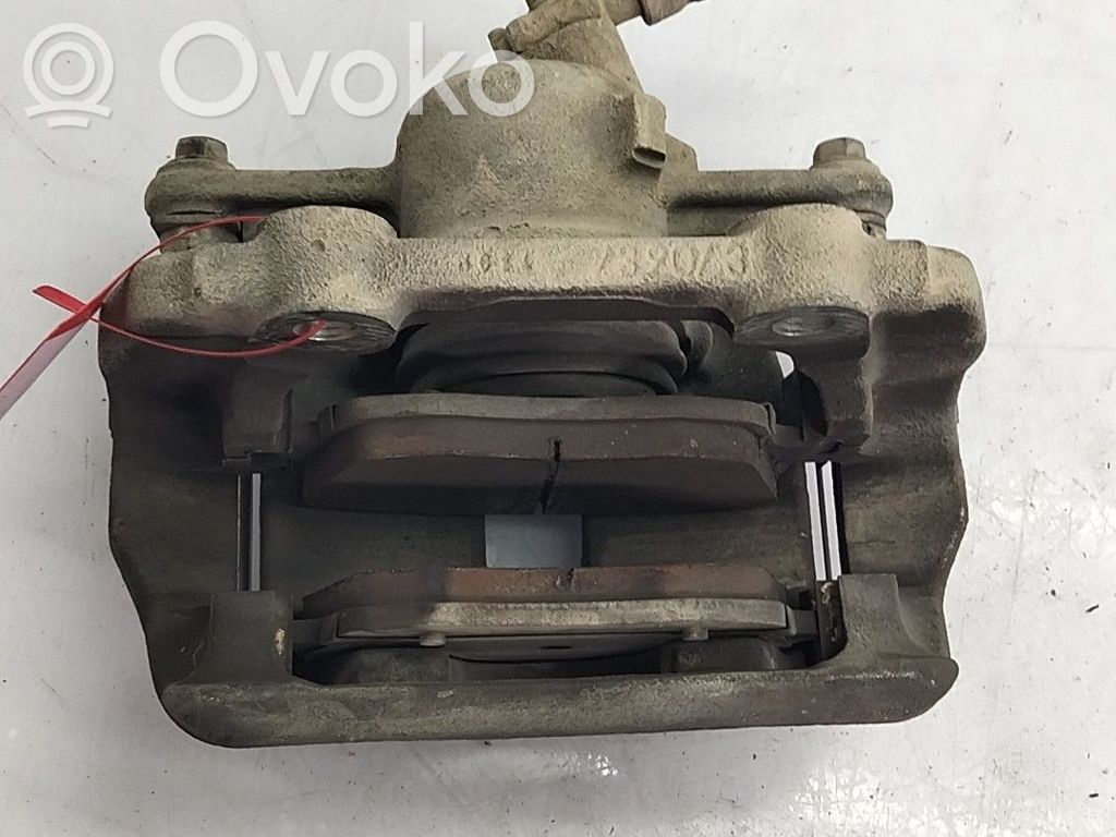Etujarrusatula   6Q0615424A