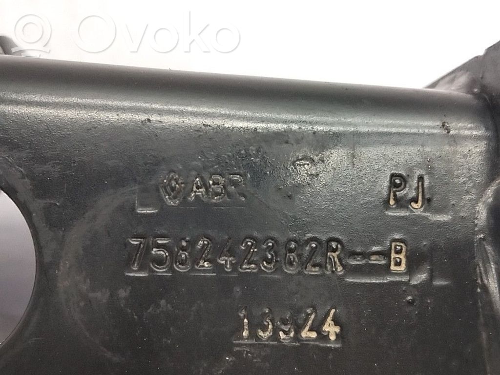 Travesaño del parachoques delantero   758242382R