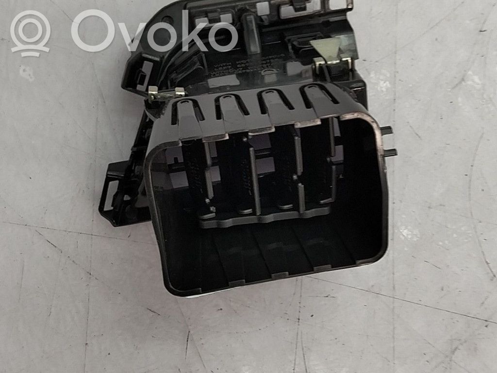 Renault Kangoo II Dysze / Kratki nawiewu deski rozdzielczej 