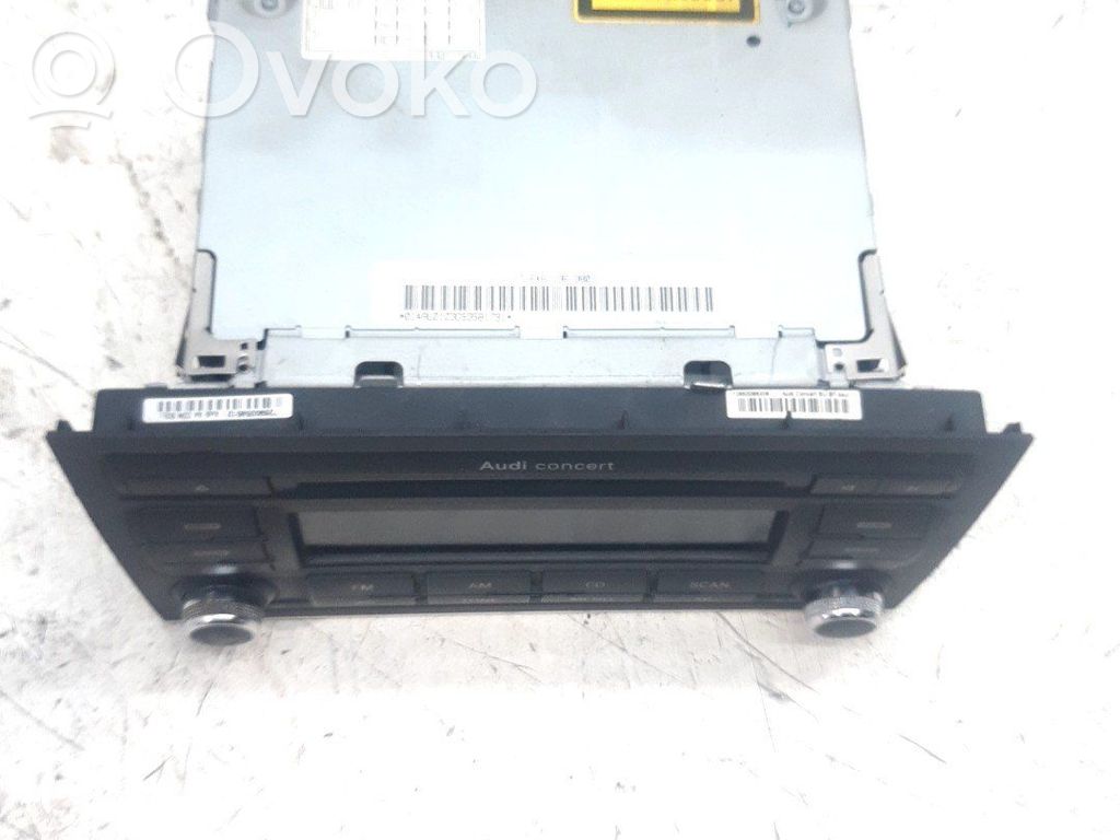 Panel / Radioodtwarzacz CD/DVD/GPS   8E0057185L