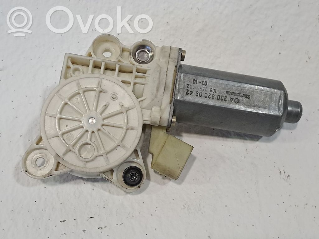 Mercedes-Benz CLK A209 C209 Motor del regulador de la ventanilla de la puerta delantera