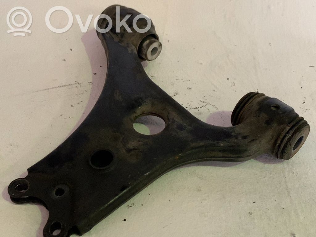 Mercedes-Benz B W245 Braccio di controllo sospensione anteriore inferiore/braccio oscillante