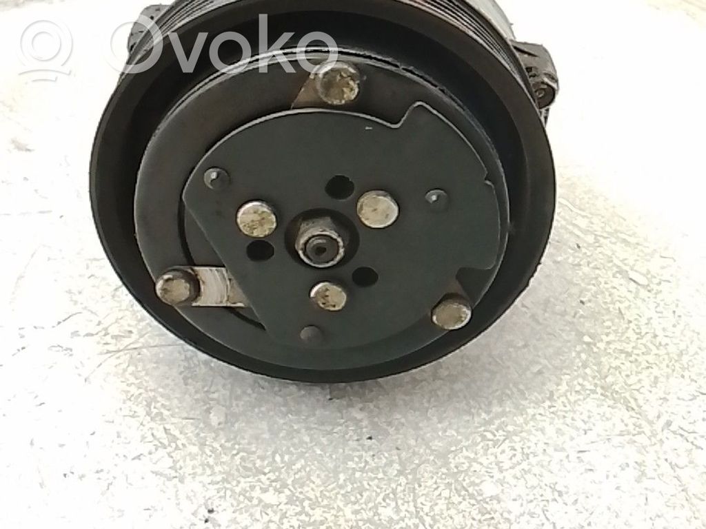 Ilmastointilaitteen kompressorin pumppu (A/C)   60653652