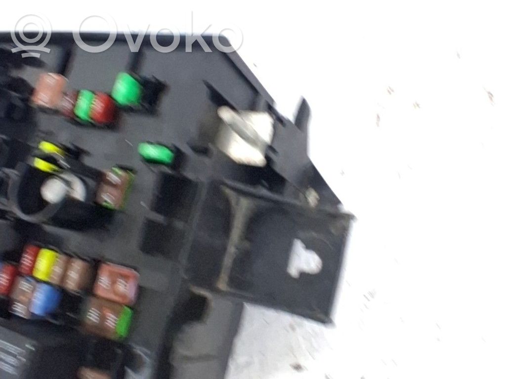 Opel Corsa E Módulo de fusible 