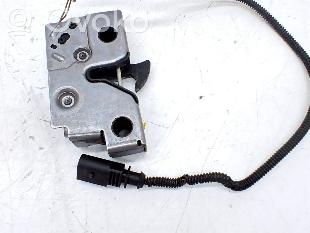 Seat Leon (5F) Kiinnityskoukku/-silmukka 