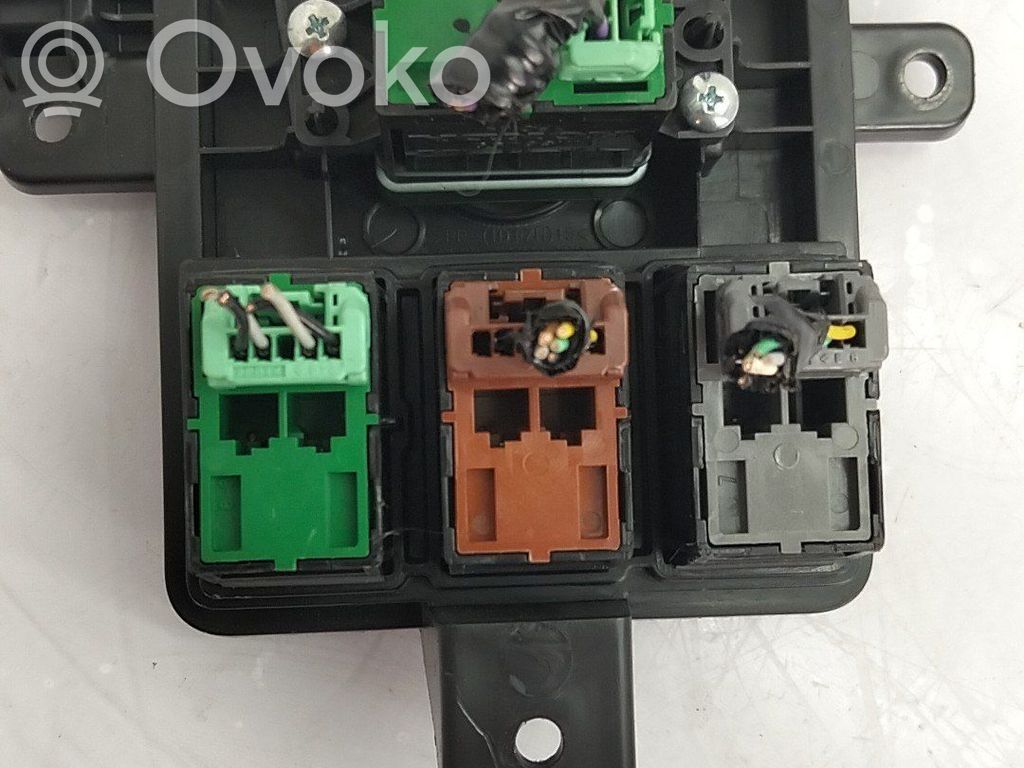 Otros interruptores/perillas/selectores   35300T2AA01