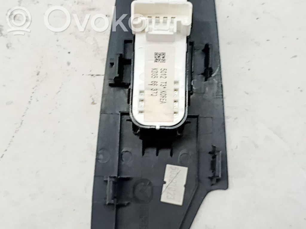 Interruptor del elevalunas eléctrico   KD3566370