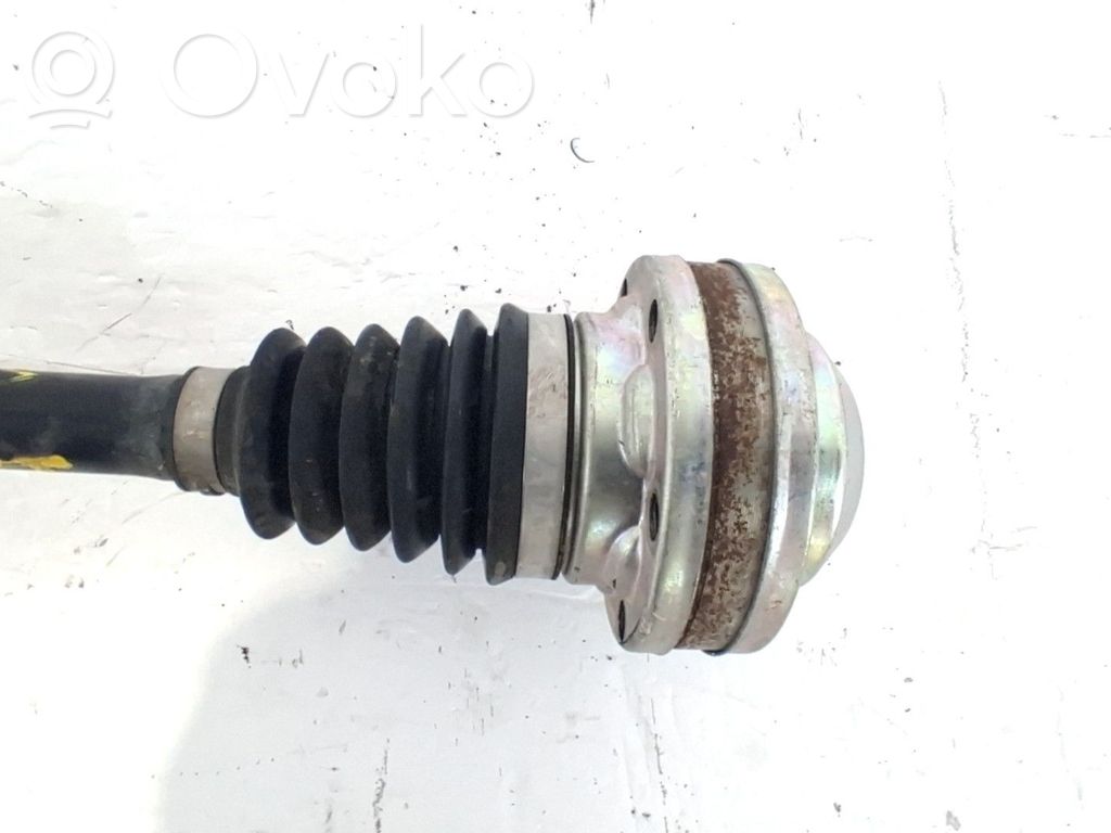 Etuvetoakseli   5N0407763D
