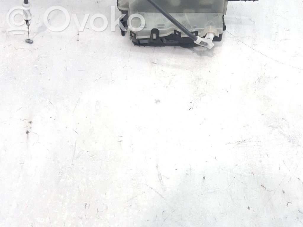 Opel Vivaro Etuoven lukko 