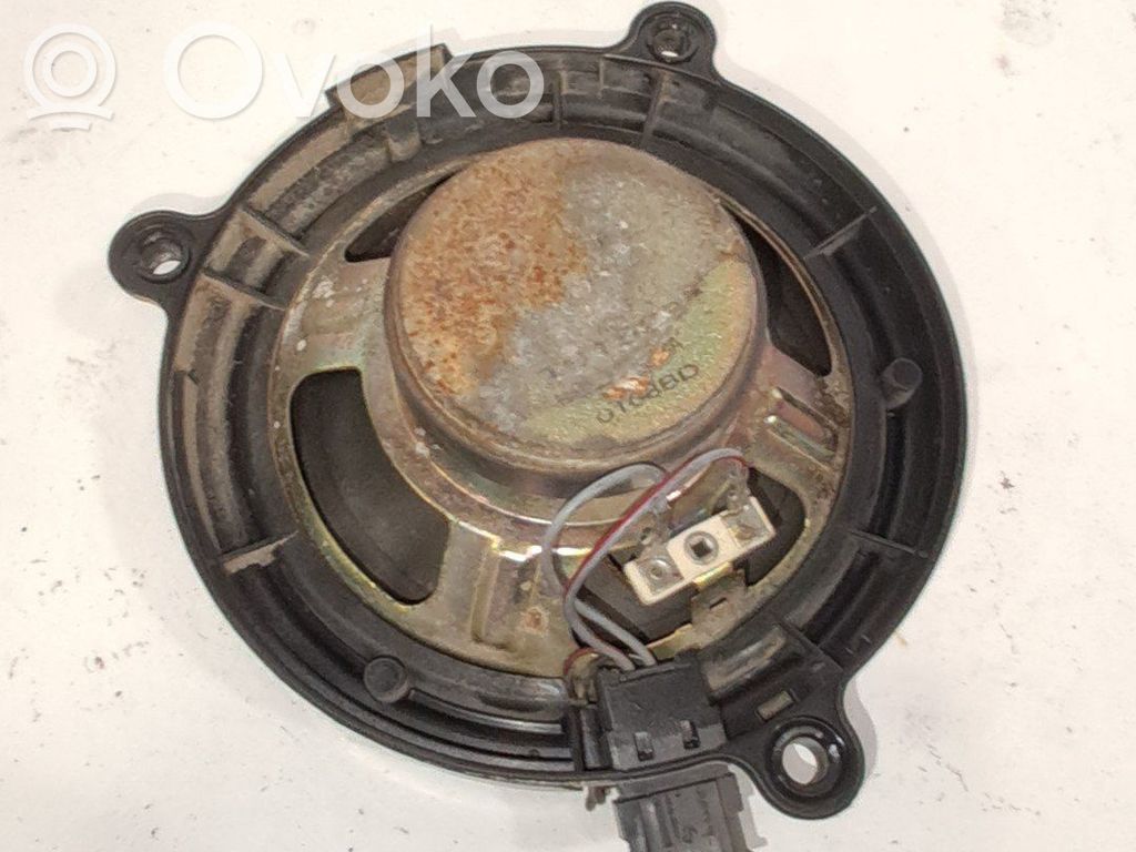 Etuoven kaiutin   A2038201702