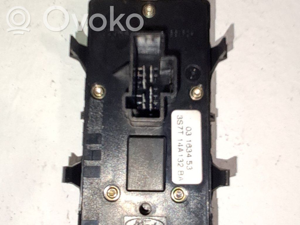 Comutator comandă geamuri electrice   1230391,3S7T14A132BA