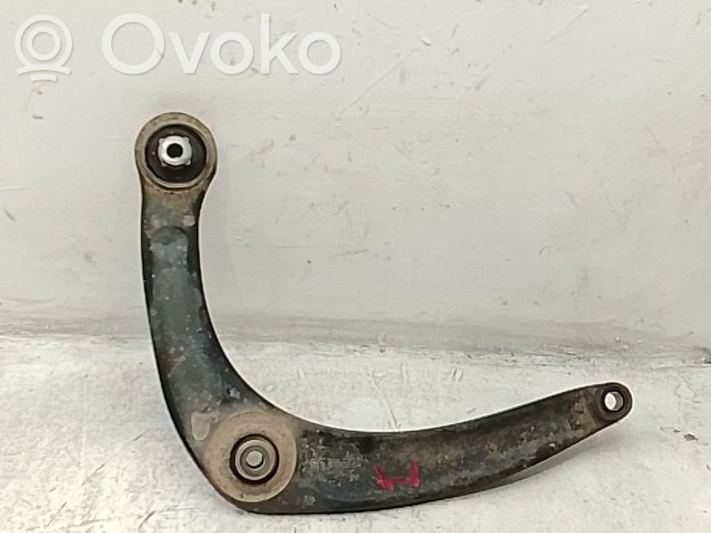 Citroen C4 I Braccio di controllo sospensione anteriore inferiore/braccio oscillante 