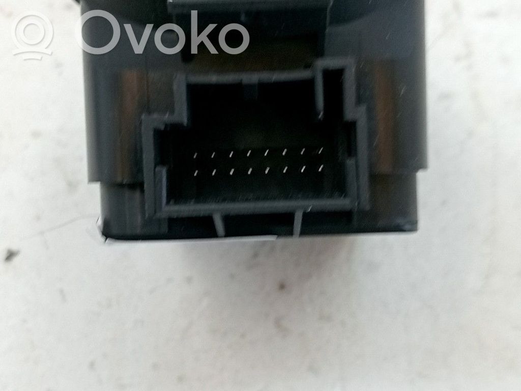 Volkswagen Tiguan Przycisk / Włącznik hamulca ręcznego