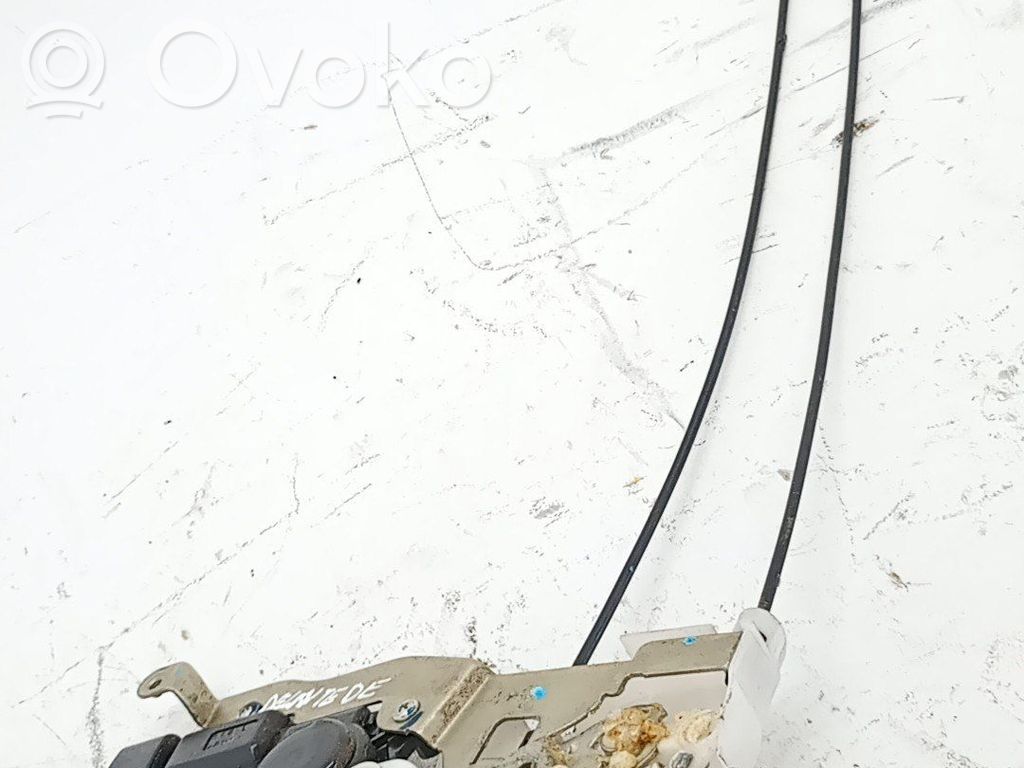 Cerradura de puerta delantera   82201M68K20