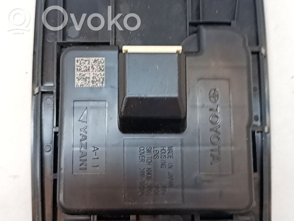Toyota RAV 4 (XA40) Rivestimento della console di illuminazione installata sul rivestimento del tetto