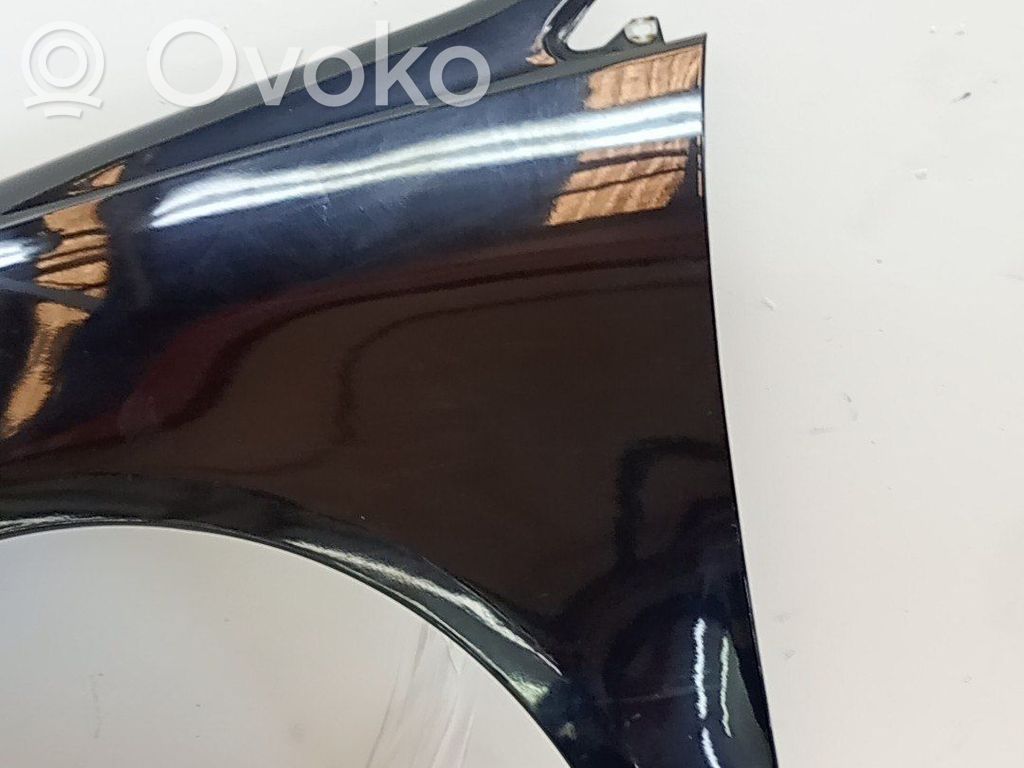 Volkswagen Polo Contur aripă față 