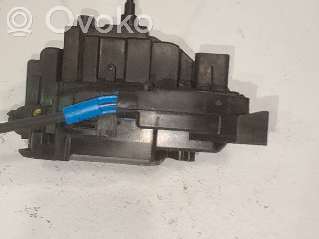 Cerradura de puerta delantera   805020001R