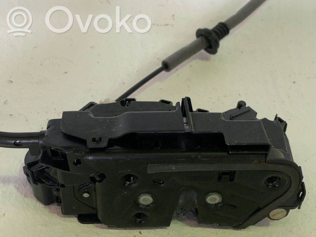 Cerradura de puerta trasera   5TA839015L