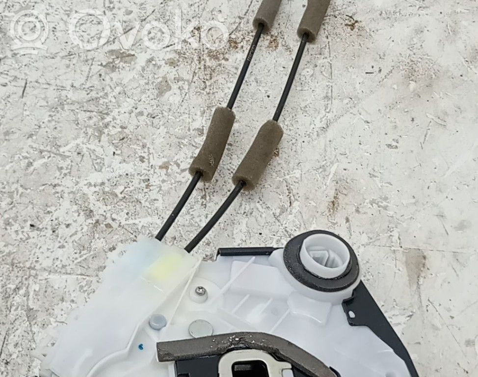 Toyota Yaris Serratura portiera anteriore 