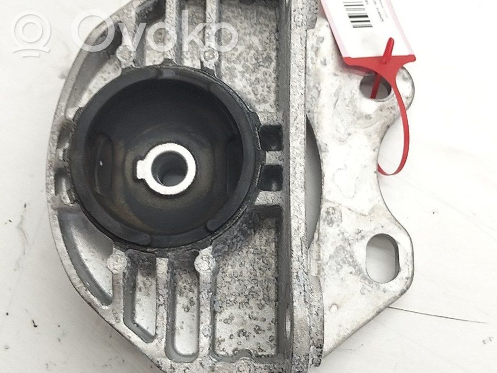 Dacia Spring Soporte de montaje del motor