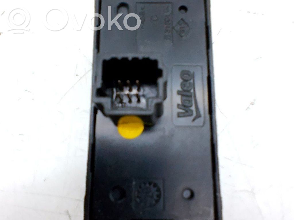 Hätävilkkujen kytkin   A4539051901