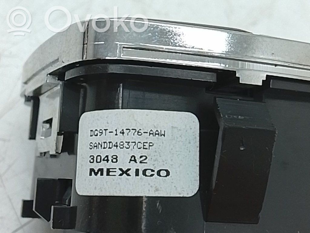 Butoane/comutatoare pe volan   DG9T14776AAW
