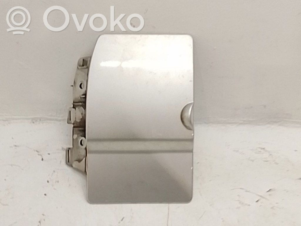 Nissan Primastar Sportello del serbatoio del carburante