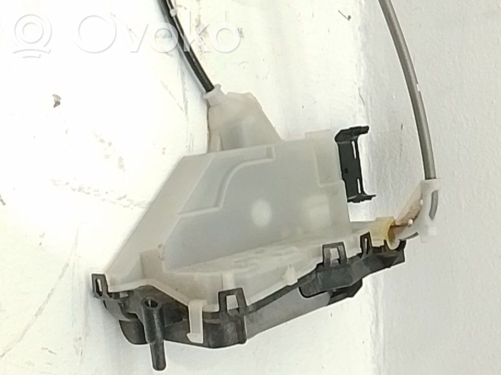 Serrure de porte avant   9819027180
