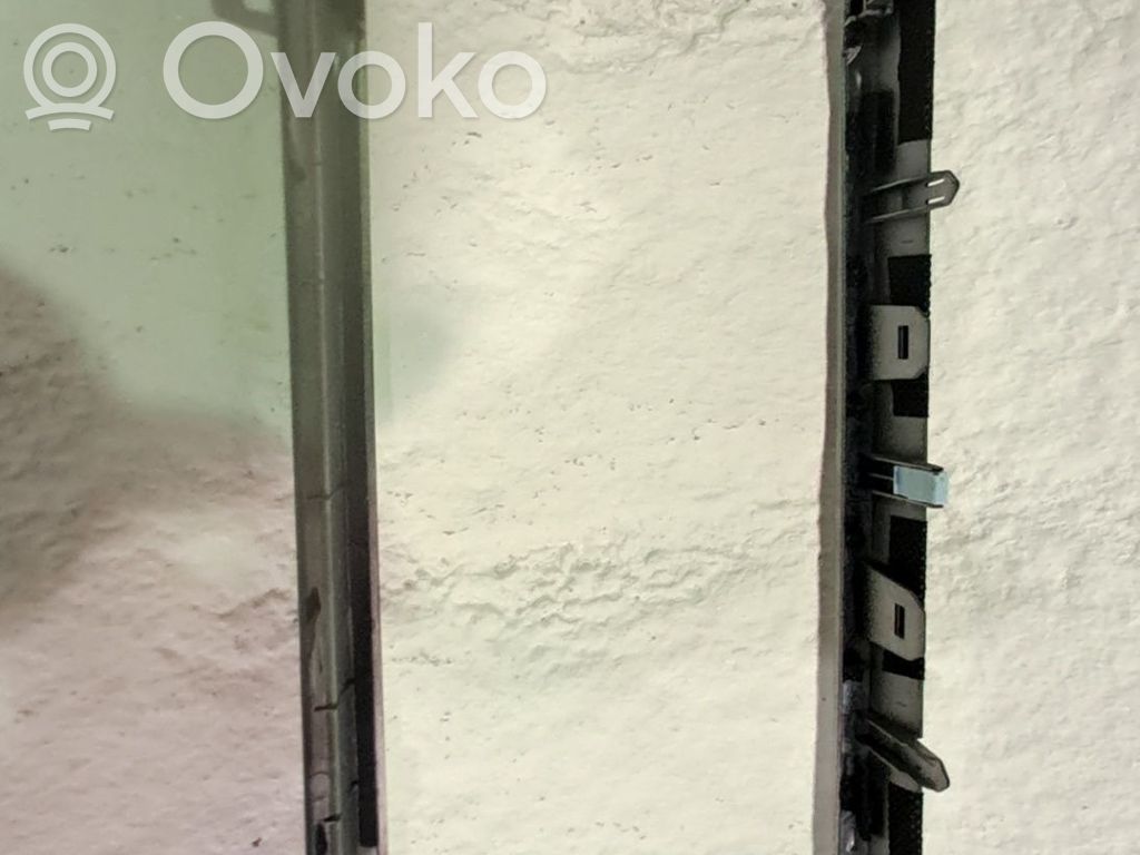 Moldura del panel   84740F1AA0KA1