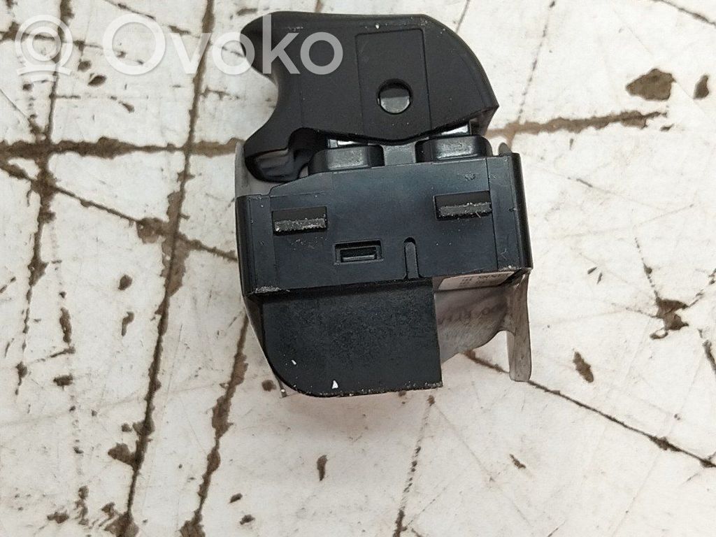 Comutator comandă geamuri electrice   8V0959855B