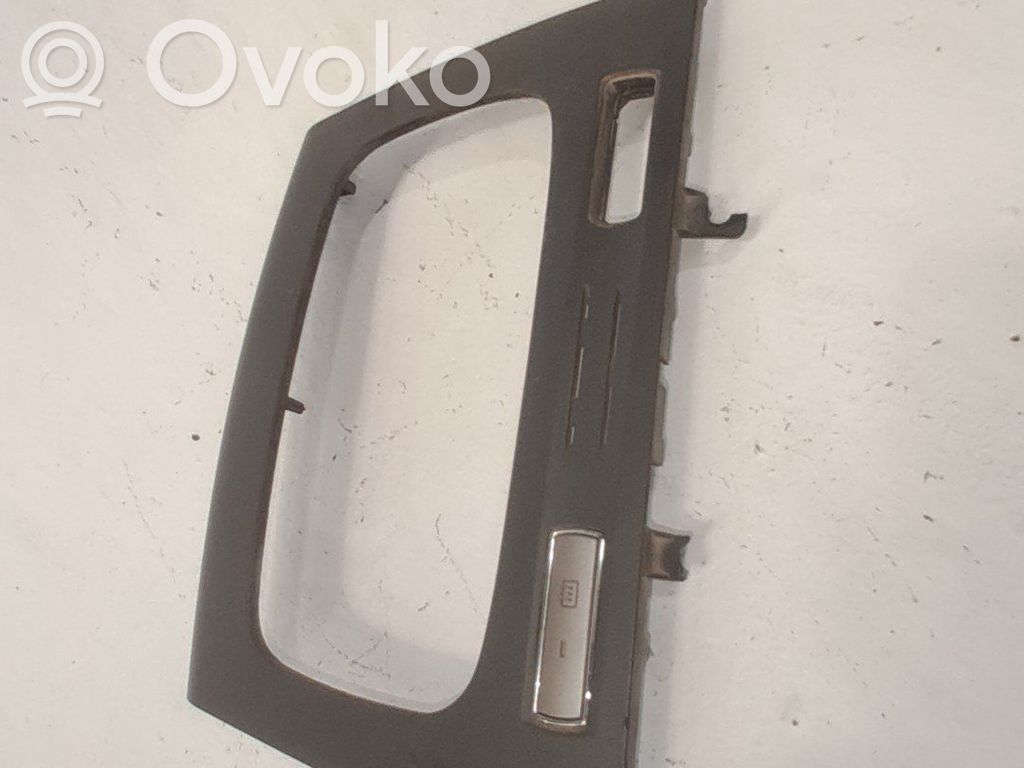 Moldura del panel   5118533,9T1618A802ADD6A7