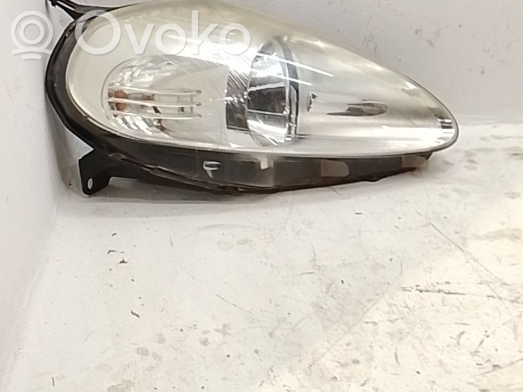 Fiat Grande Punto Phare frontale