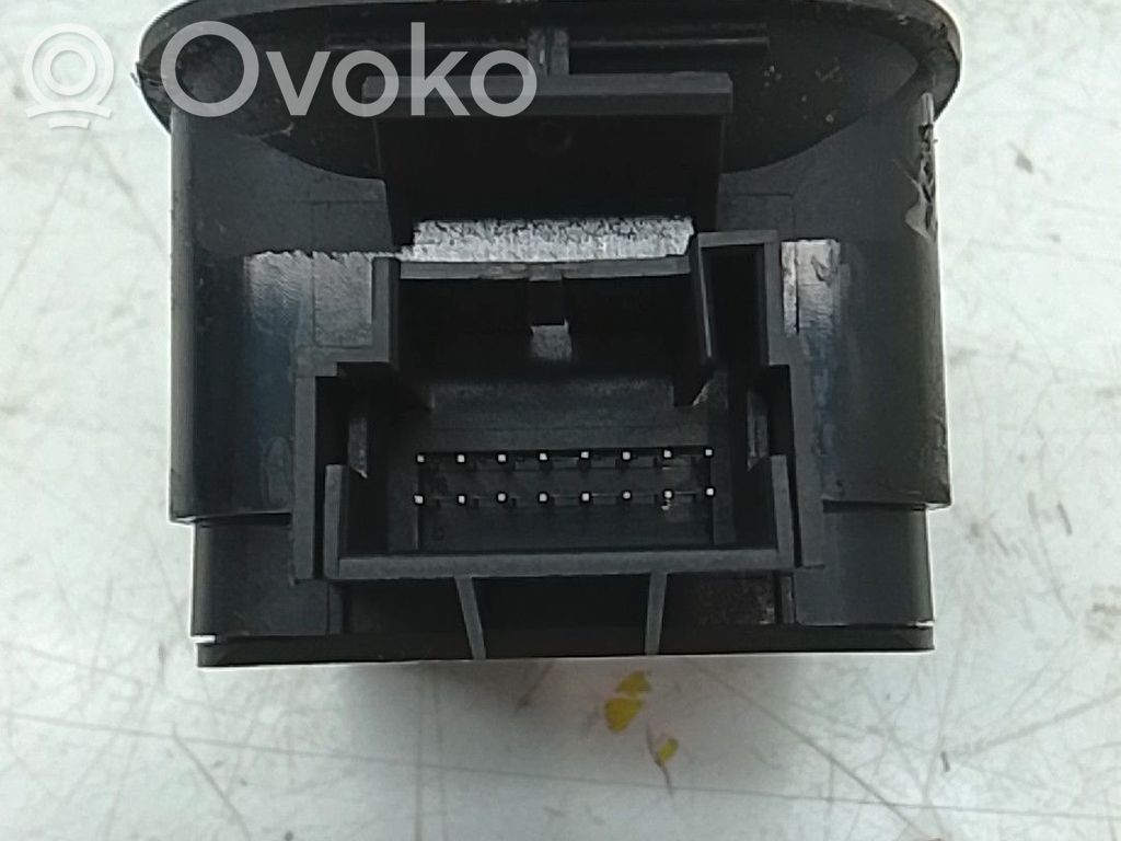 Volkswagen Tiguan Przycisk / Włącznik hamulca ręcznego 