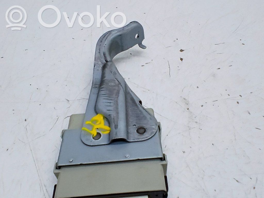 Toyota Land Cruiser (J150) Module de contrôle carrosserie centrale