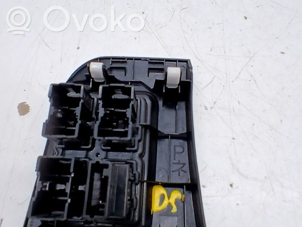 Toyota Land Cruiser (J150) Autres commutateurs / boutons / leviers