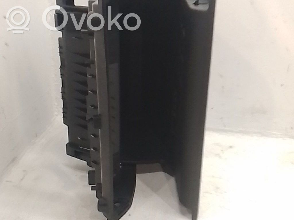 Guantera   5NB857114C82V