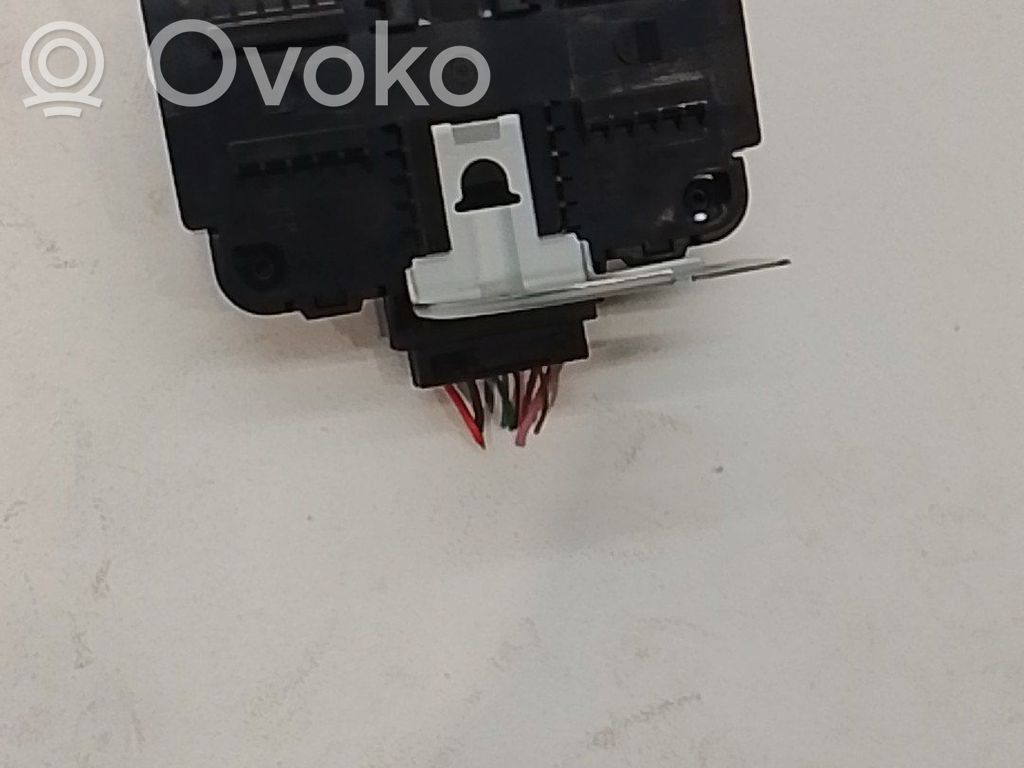Modulo di controllo del corpo centrale   95300K7000