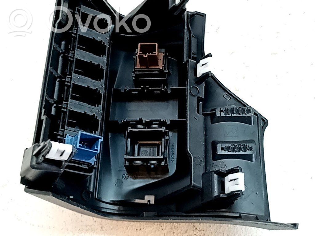 Butoane/comutatoare pe volan   98165542ZD