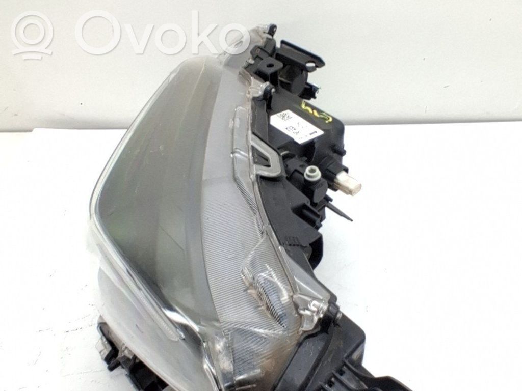 Phare frontale   811500DP52