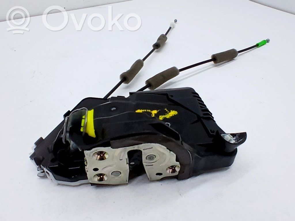 Toyota Yaris Cross Zamek drzwi przednich 