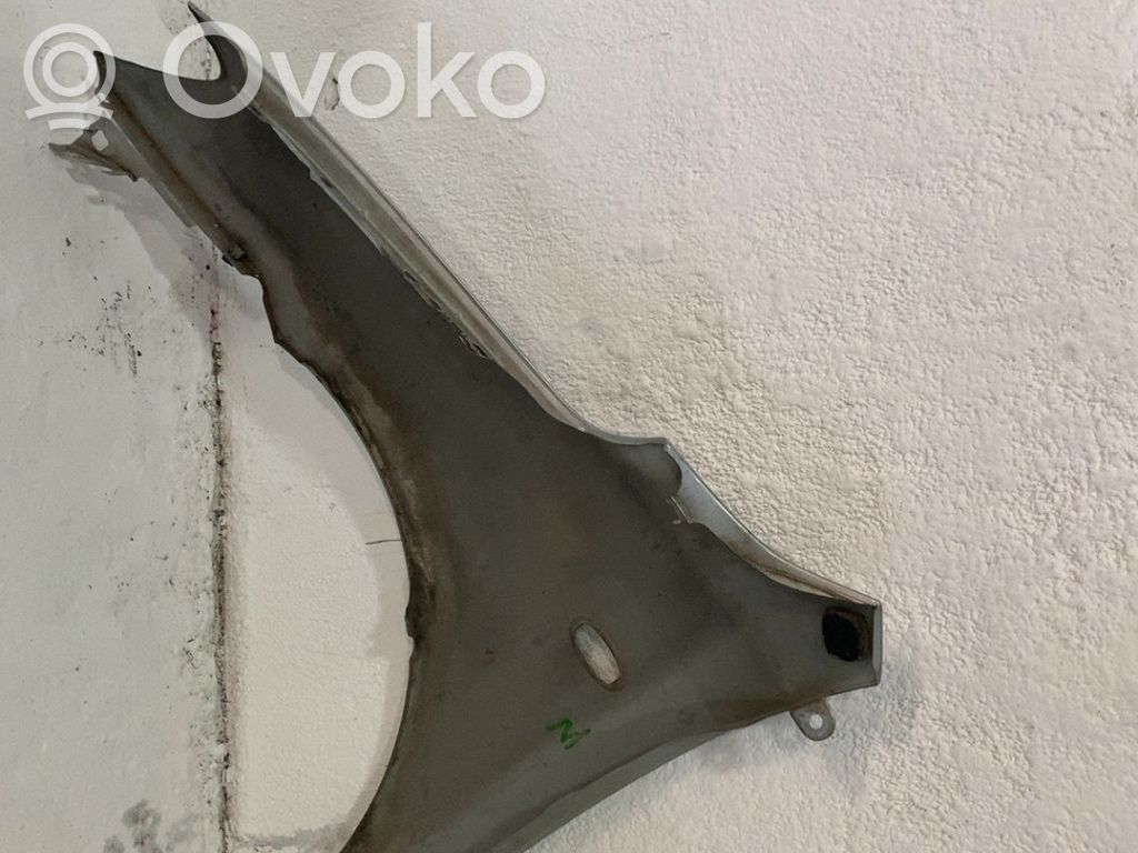 Mazda 2 Contur aripă față