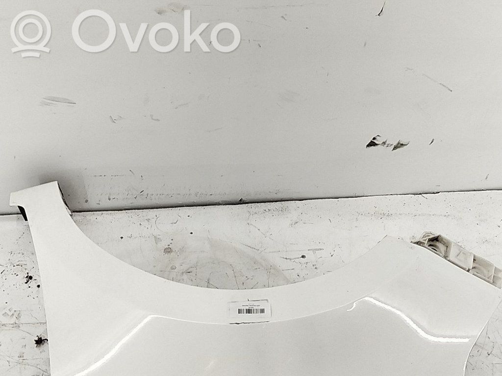 Mazda 3 II Contur aripă față 